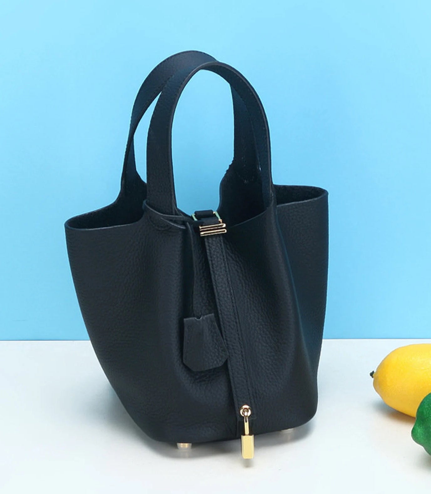 Gorgeous   leather Basket  Handbag