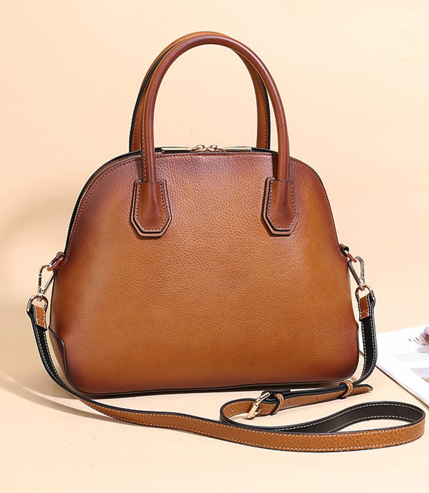 Retro Brown genuine leather shoulder bag in brown