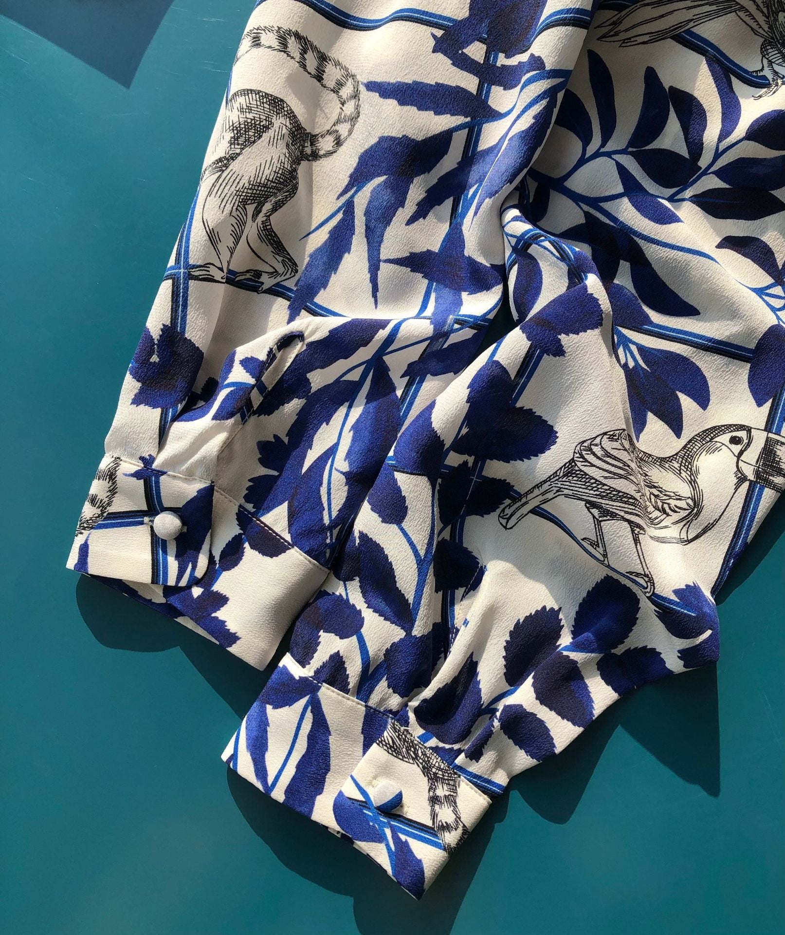 Nonothing |luxurious silk shirt in blue aminal print