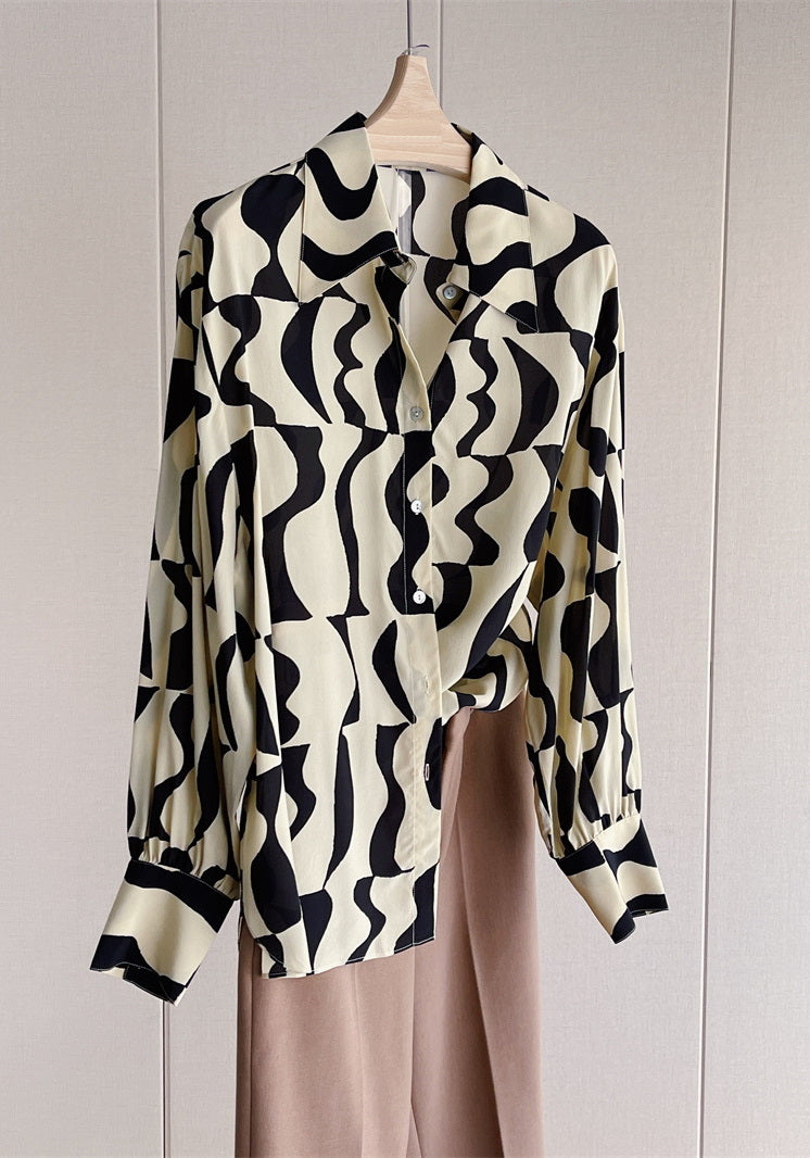 Nonothing| 100% v neck silk shirt in abstract print